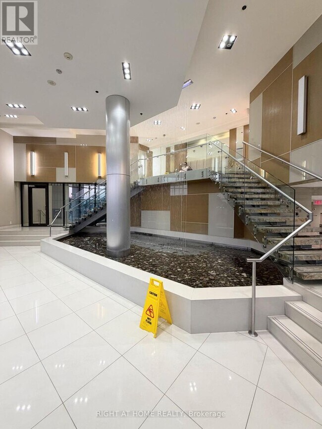 Photo - 1060 Sheppard Ave W Unité 909