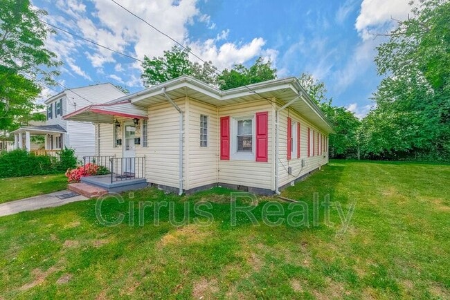 Building Photo - 1224 32nd St Unit B