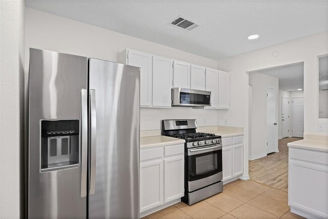 Photo - 806 Calico Dr