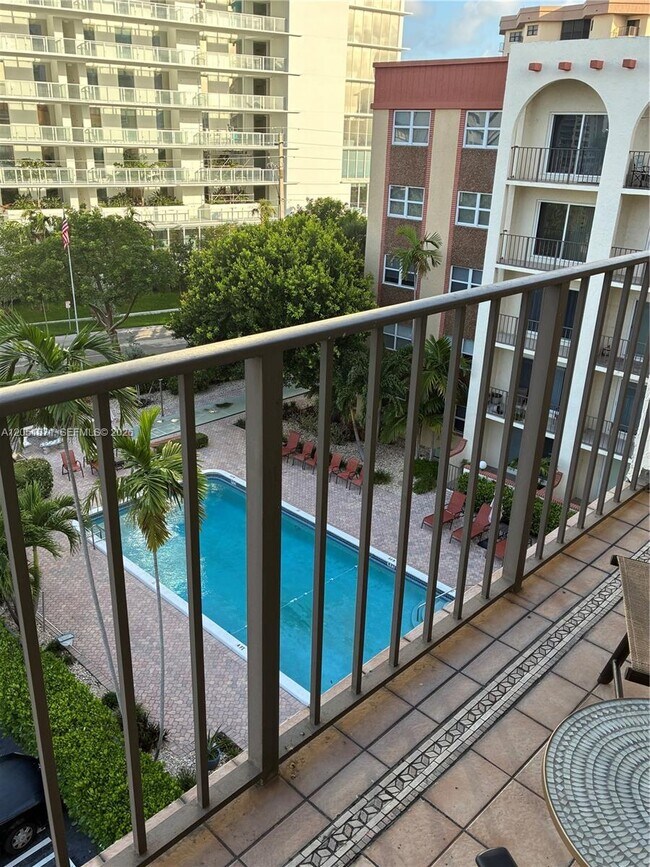 Photo - 400 N Riverside Dr Unit 501