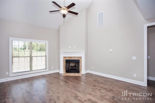 Photo - 1502 John Lee Ln