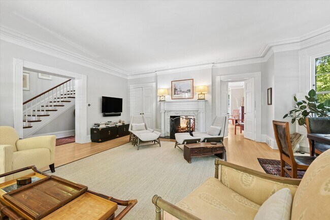 314 Lake St