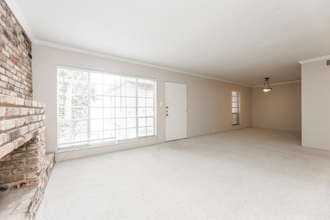 Photo - 2101 Fountain View Dr Unit 46C