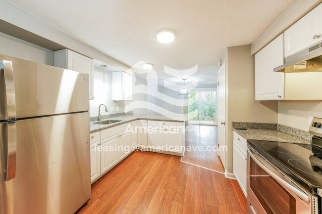 30 Tilegate Glen