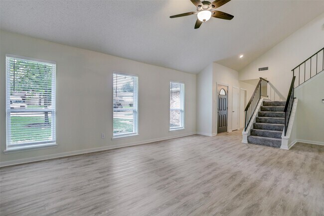 Photo - 25514 Mill Pond Ln