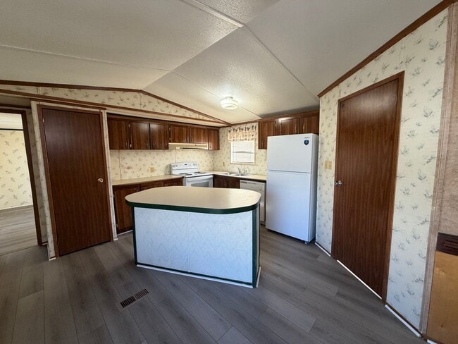Photo - FOR RENT IN LAFAYETTE: 3-bedroom, 2-bathroom Mobile Home!
