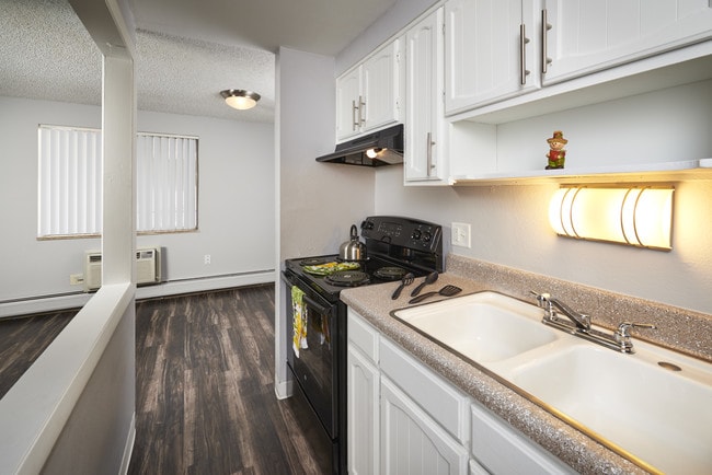 Photo - Bridge Square