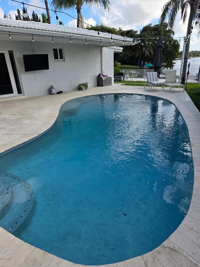 Photo - 8220 SW 48th St