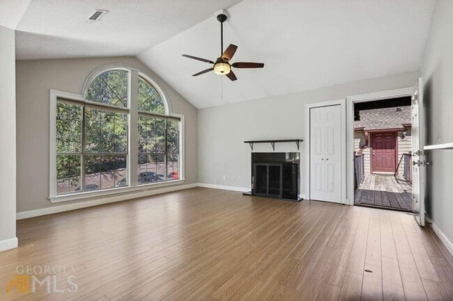 1007 Sandy Ln Dr