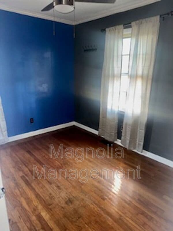 Photo - 471 Shepard Rd