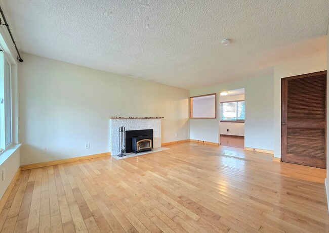 Photo - 3 Bedroom Home in Marysville Available Now!