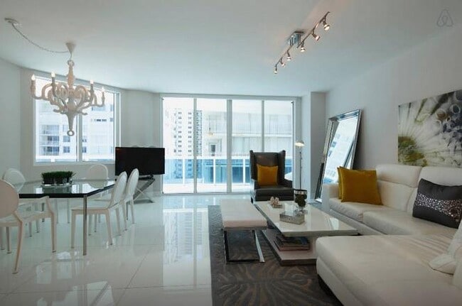 Building Photo - 2711 S Ocean Dr Unit 506 Rental