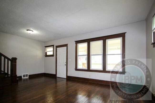 Photo - 3315 Seward St