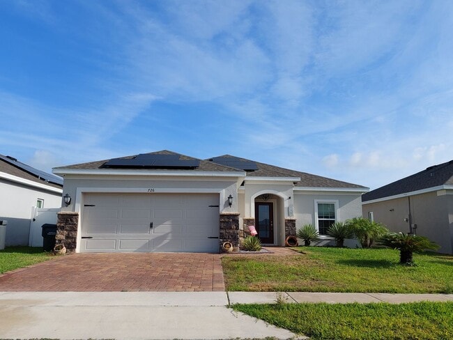 Building Photo - GORGEOUS 4 Bedroom 2 Bath Home in William'...