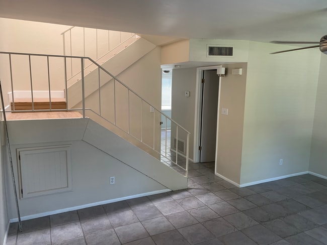 Photo - 31 W Pasadena Ave Unit 3