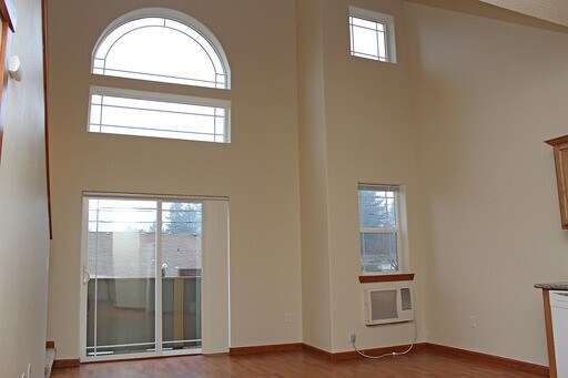 Photo - Elaine Station Apartments
