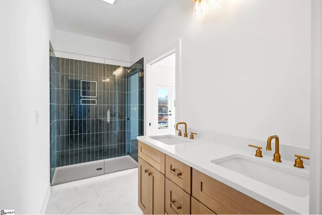 Photo - 100 Lepak Ln