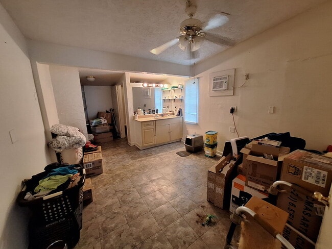 Photo - 3/2 Single Family Home available in Pt Cha...