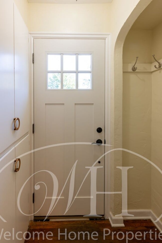 Photo - 320 SE 4th St Unit 320 4th,  A