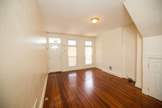 Photo - 109 W 27th St