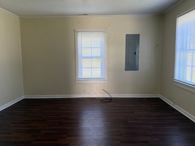 Photo - AMAZING LOCATION, Ranch Home Downtown Smit...