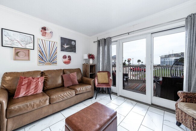 Building Photo - 6300 Seawall Blvd Unit 3114