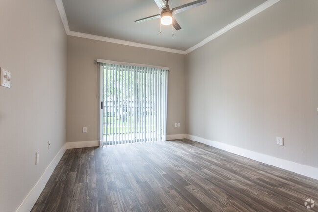 2 Br, 1046 SF, Master Bedroom