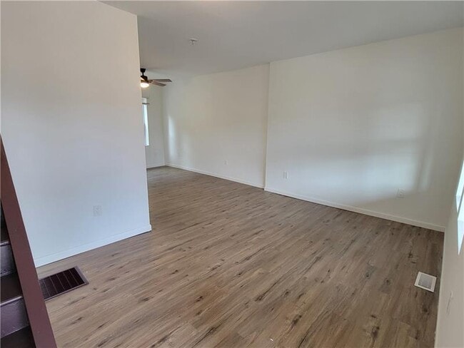 Photo - 518 5th Ave