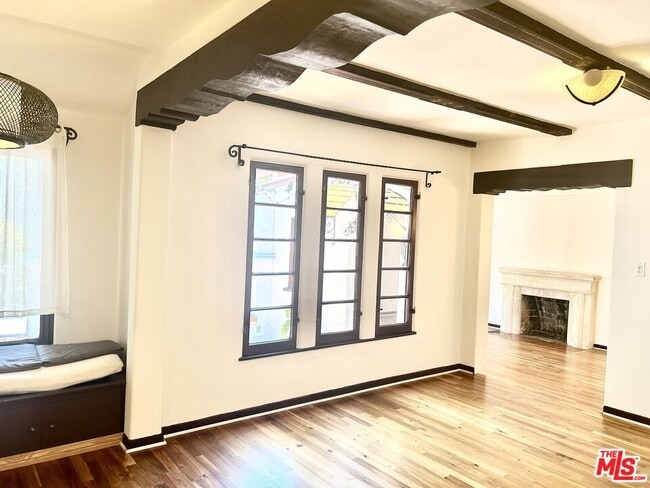 Photo - 449 N Sweetzer Ave