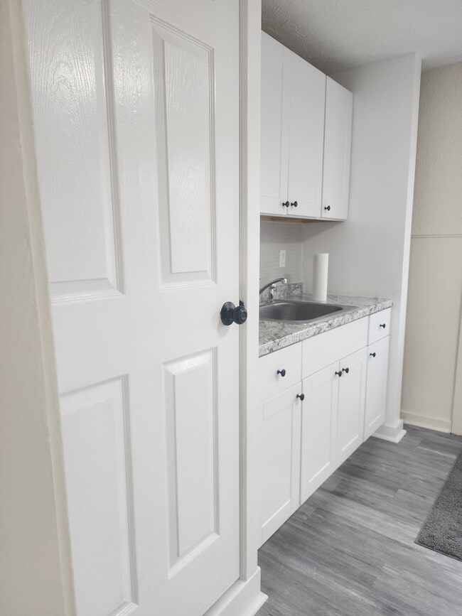 Photo - 2213 Lehman St