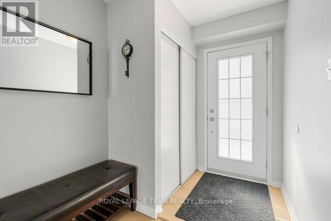 Photo - 402 Sadar Private