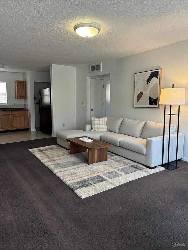 Building Photo - 712 E Floribraska Ave Unit D