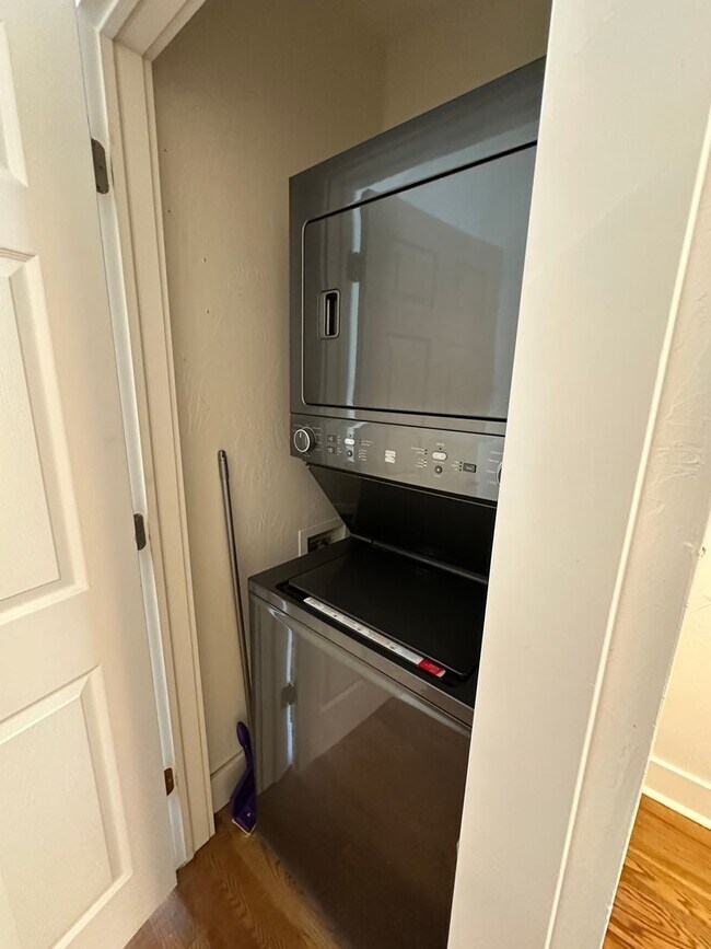 Building Photo - 4340-4342 Alcott St. Unit 4340