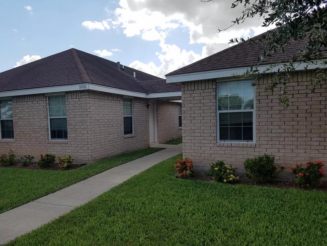 Photo - 3706 Wyndham Ave Unit A