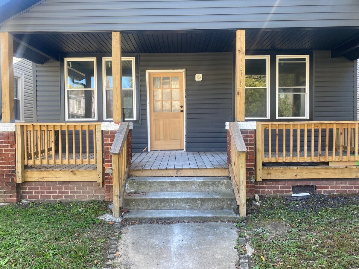 Photo - 2212 Fairfax Ave