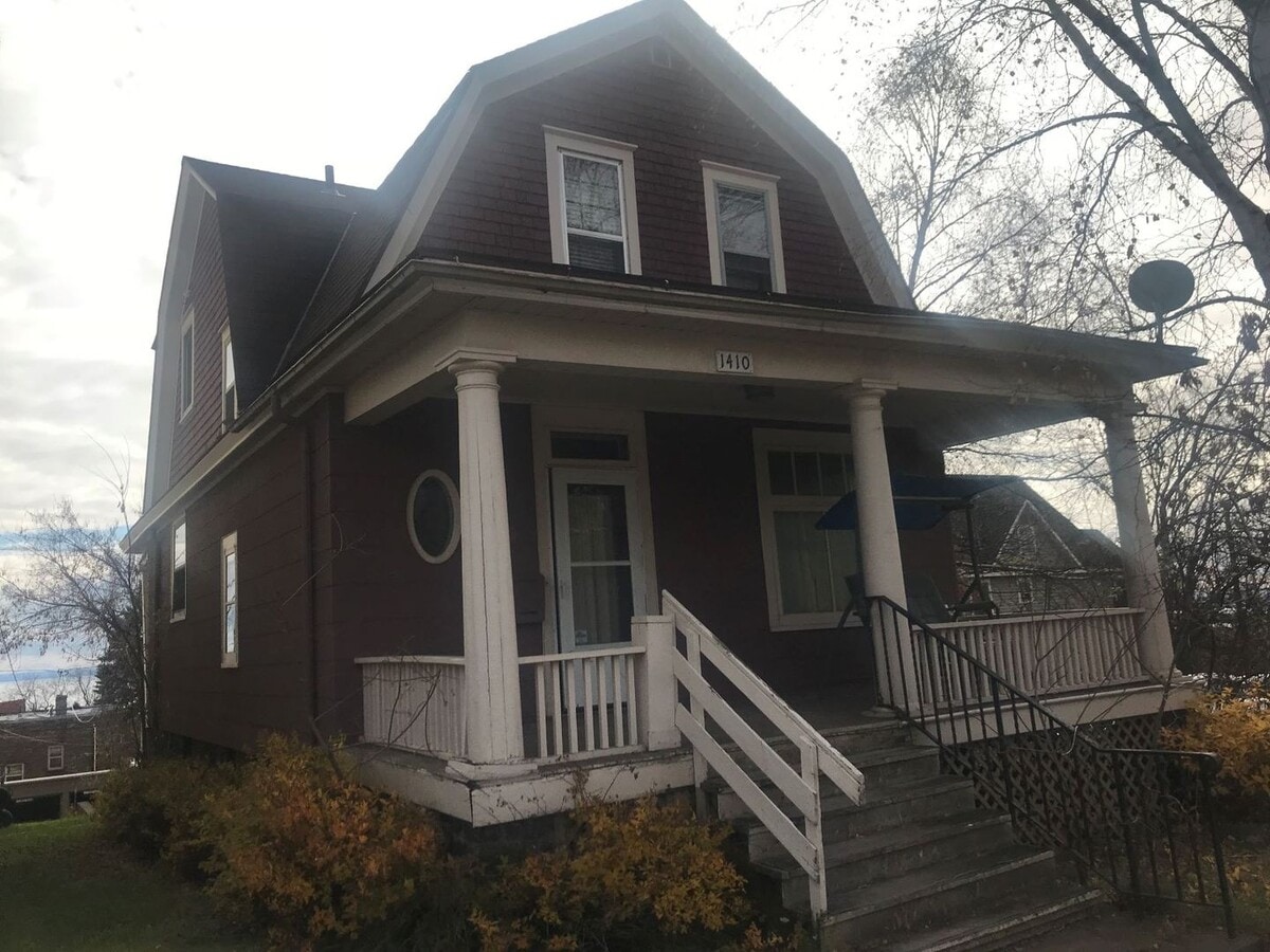 Duluth MN 4 Bedroom - 1 Bath - Close to UM... - Duluth MN 4 Bedroom - 1 Bath - Close to UM...