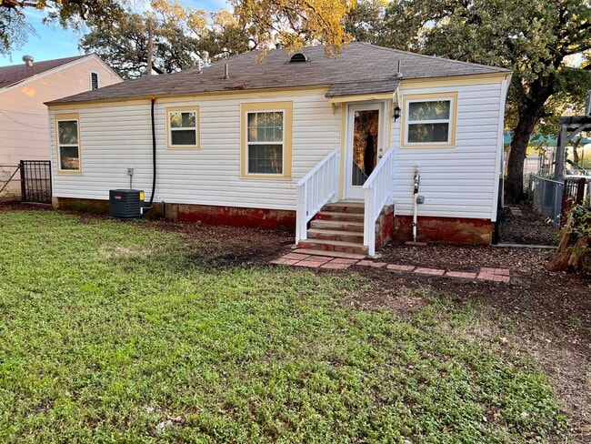 Photo - 3241 Hardeman St Casa