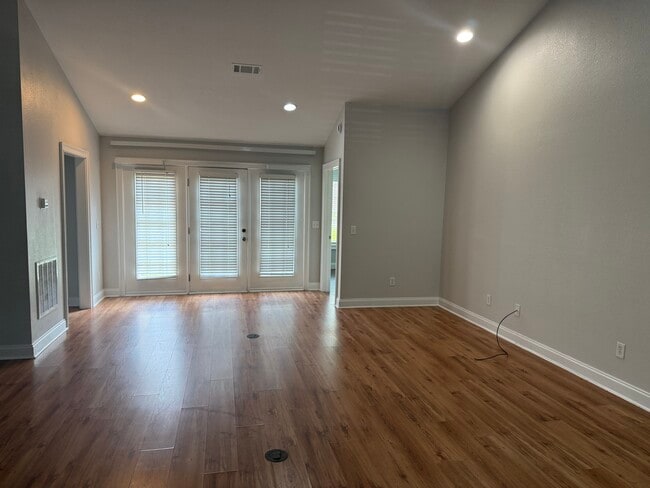 802 W Longleaf Dr Unidad 1Unit63