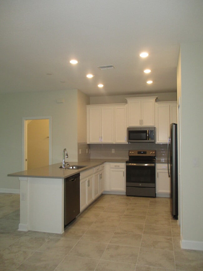 Photo - 4BD/2.5BA Townhome in Sawgrass Plantation!