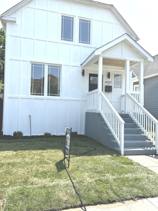 Photo - 4107 W Addison St House