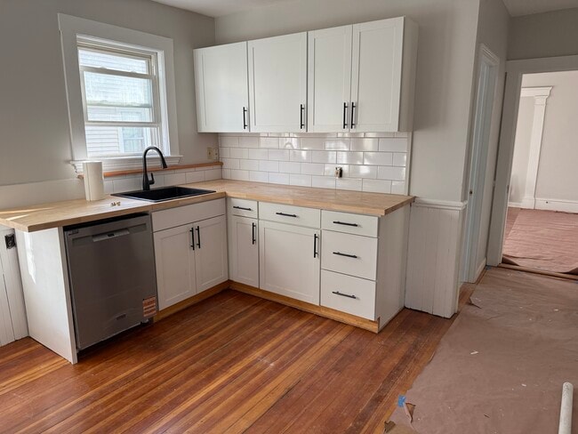 Building Photo - 86 Quincy St Rental