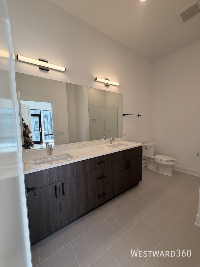 Photo - 1607 W 13th St Unit 300