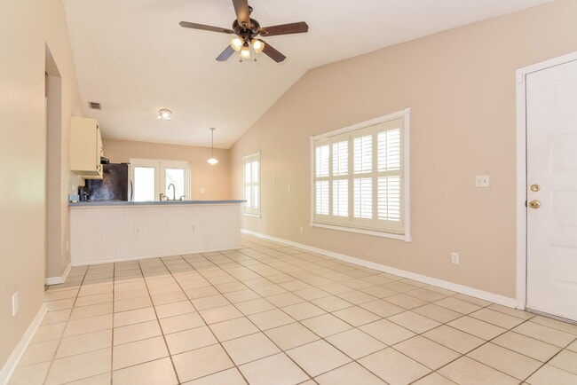 Photo - 23033 Clearwater Pl
