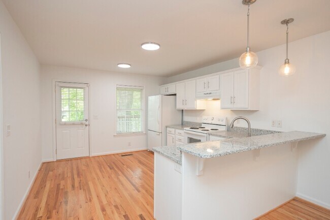 Photo - 814 N 6th St