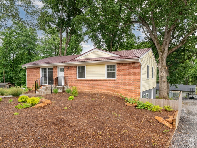 Building Photo - 3 Southwicke Ct Rental