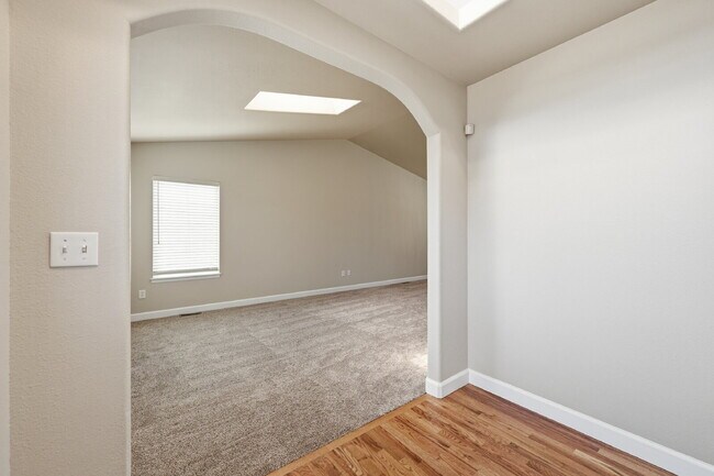 Photo - $2,620.95 with $300 off the first month's rent, 5 Beds - 3.5 Bath, Single Family Home in Colorado...