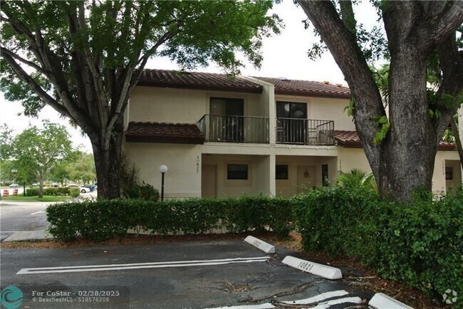 Building Photo - 10627 Royal Palm Blvd Rental