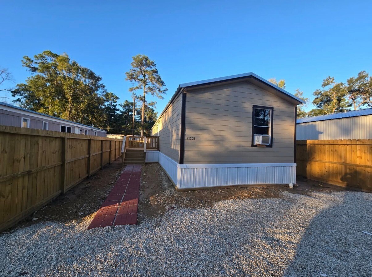 Photo - 21205 Brazos Dr