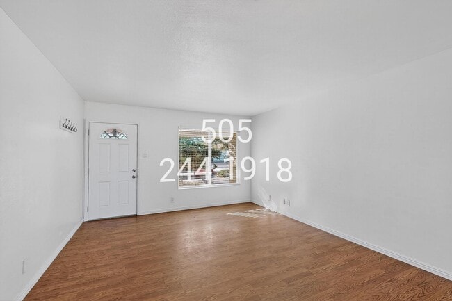 Photo - 8503 Menaul Blvd NE