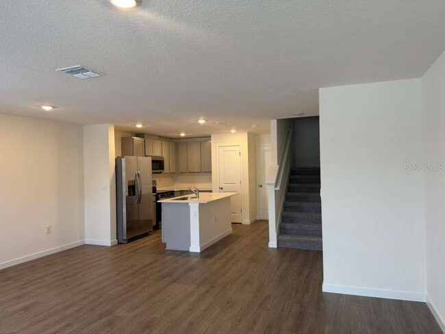 Photo - 4383 Hazel St